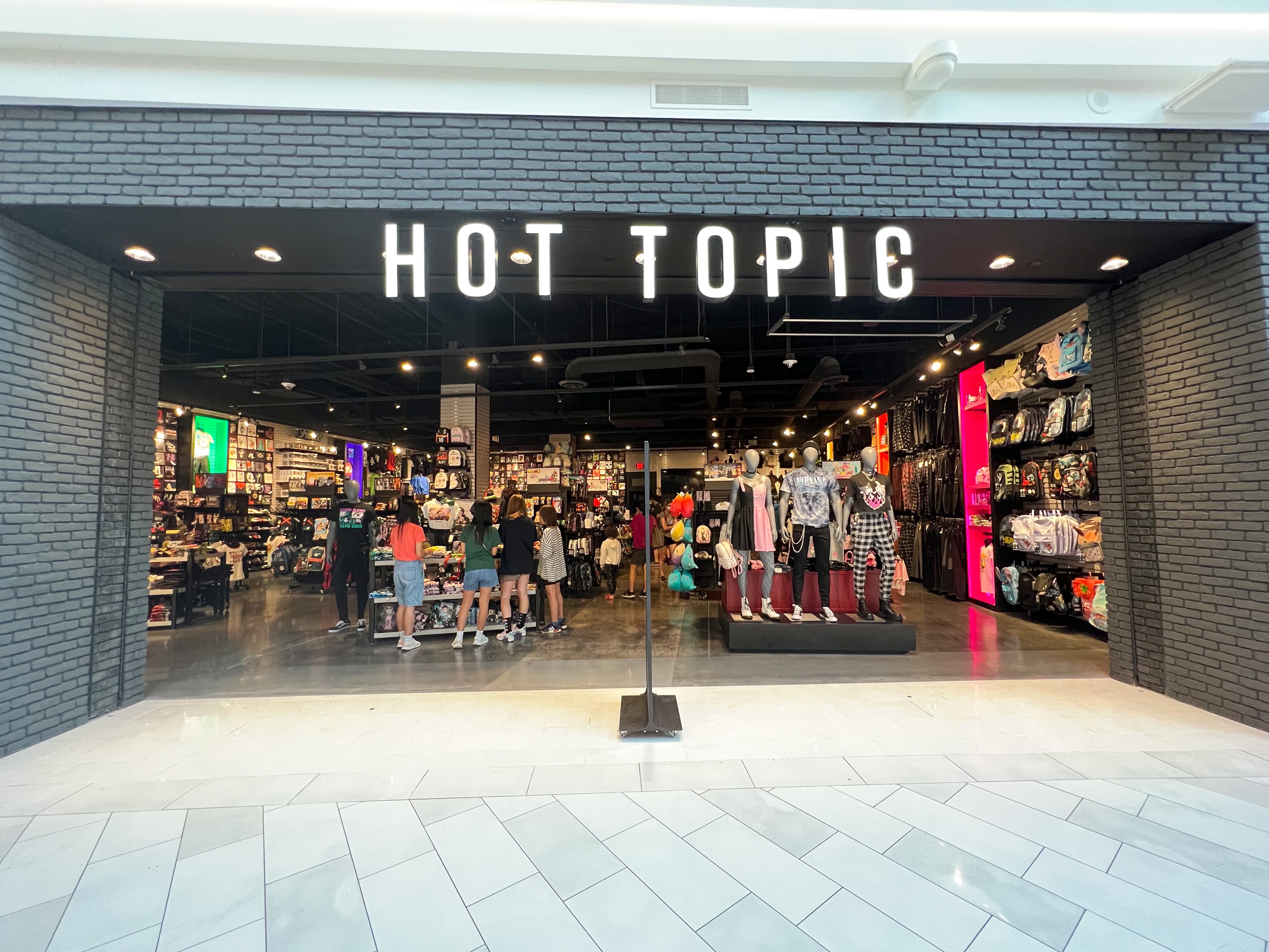 Hot Topic Free Shipping Code 2023 & 30 OFF Code Reddit